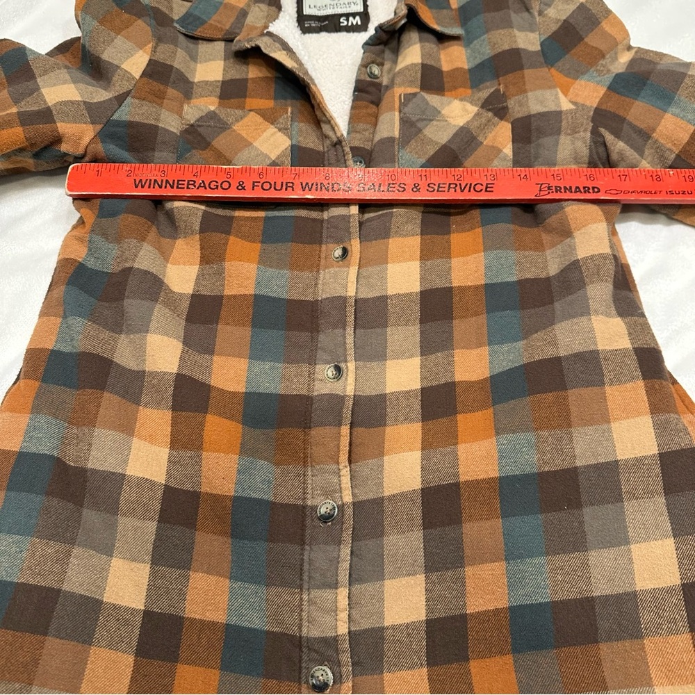 Legendary Whitetails Brown and Cream Sherpa Lined Jacket - Picture 4 of 10